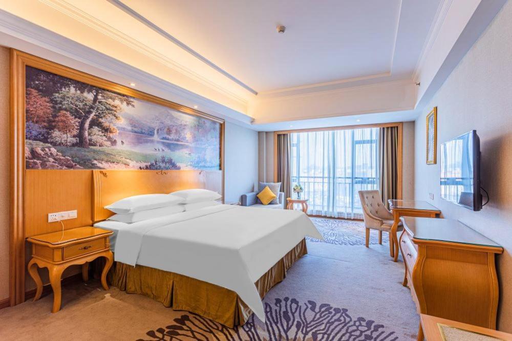 Vienna Hotel Foshan Airport Eksteriør bilde