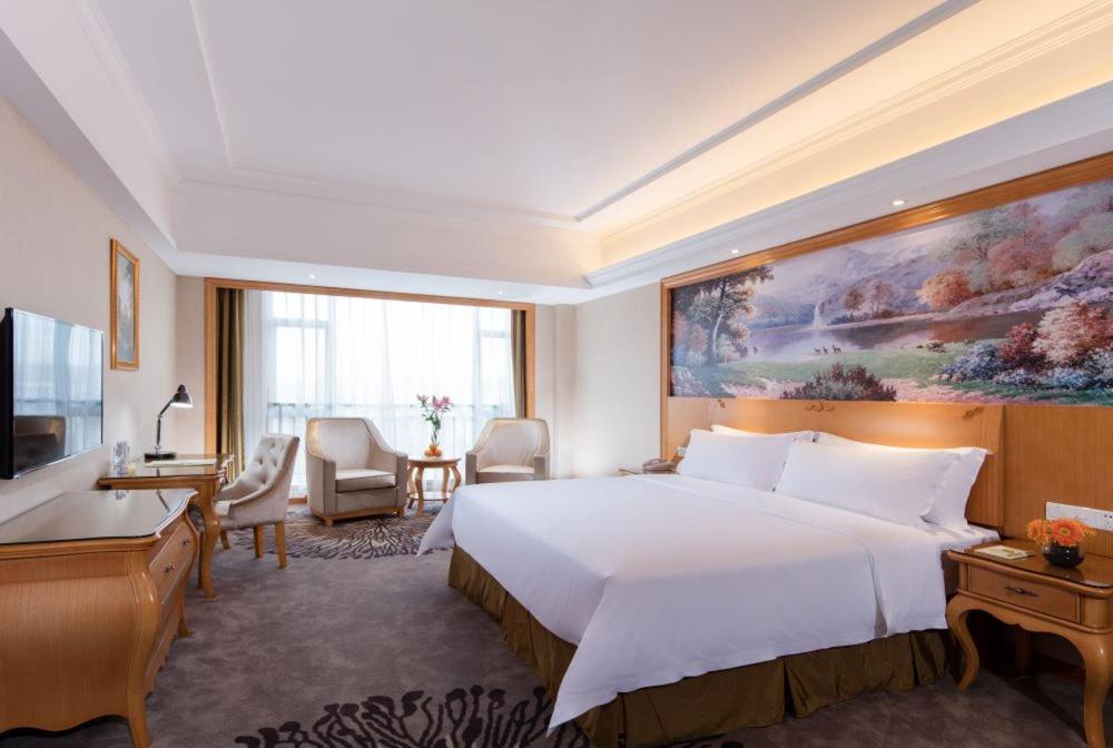 Vienna Hotel Foshan Airport Eksteriør bilde